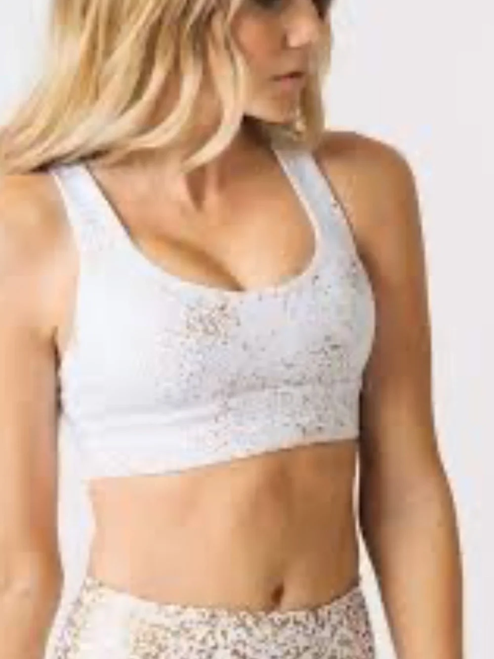 Zyia White Stay Gold Light n Tight Strappy Bra large EUC